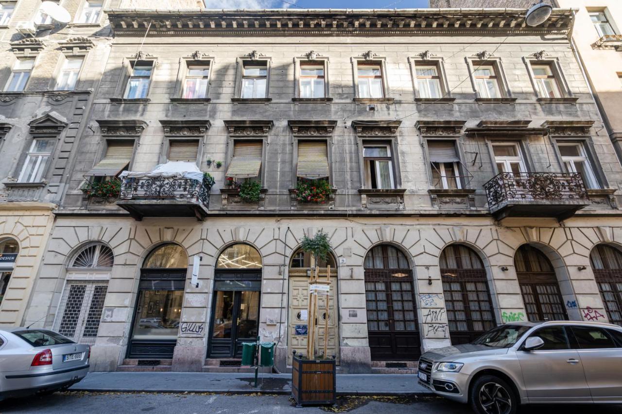 Stellar Dwell Apartment, Budapest